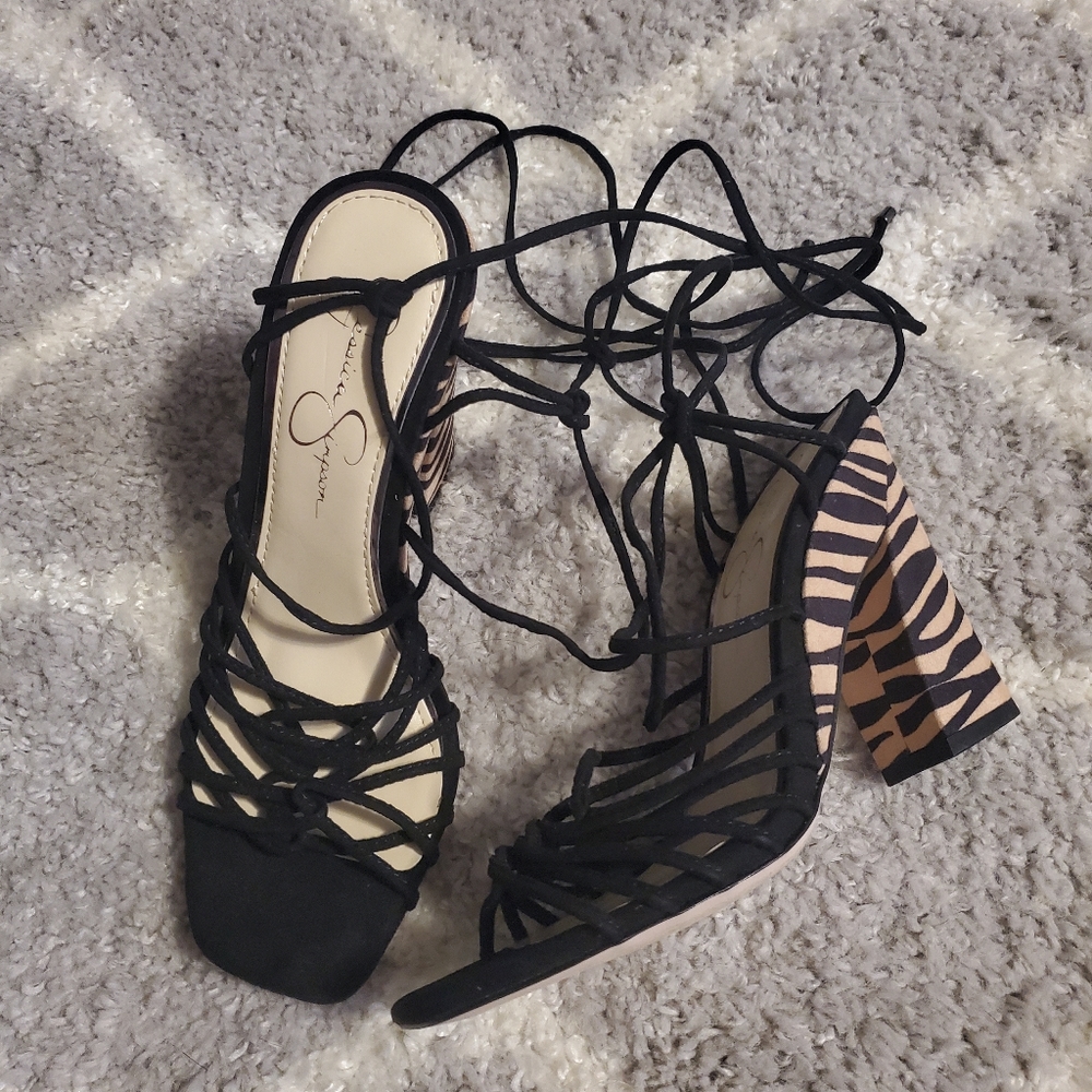Jessica Simpson Milaye wrap sandals size 7